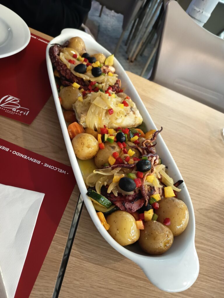 Viaggio nella penisola Iberica: cena a nazarè